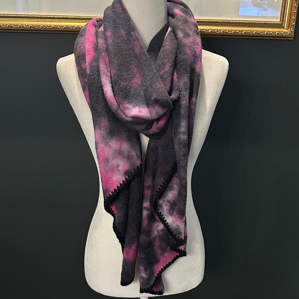 NWOT- CC Exclusives Pink and Gray Tie dye Scarf, Shawl and Shoulder Wrap